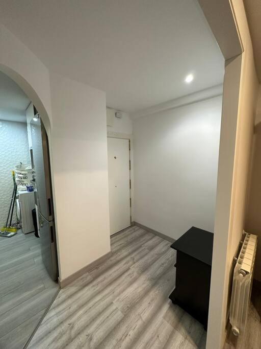 Cozy 1-Bedroom Apartment Madri Exterior foto